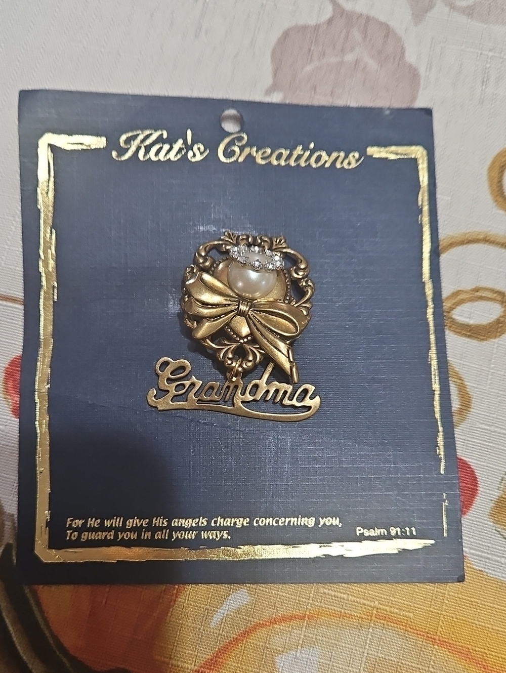 Gold 'Grandma' Bow Brooch